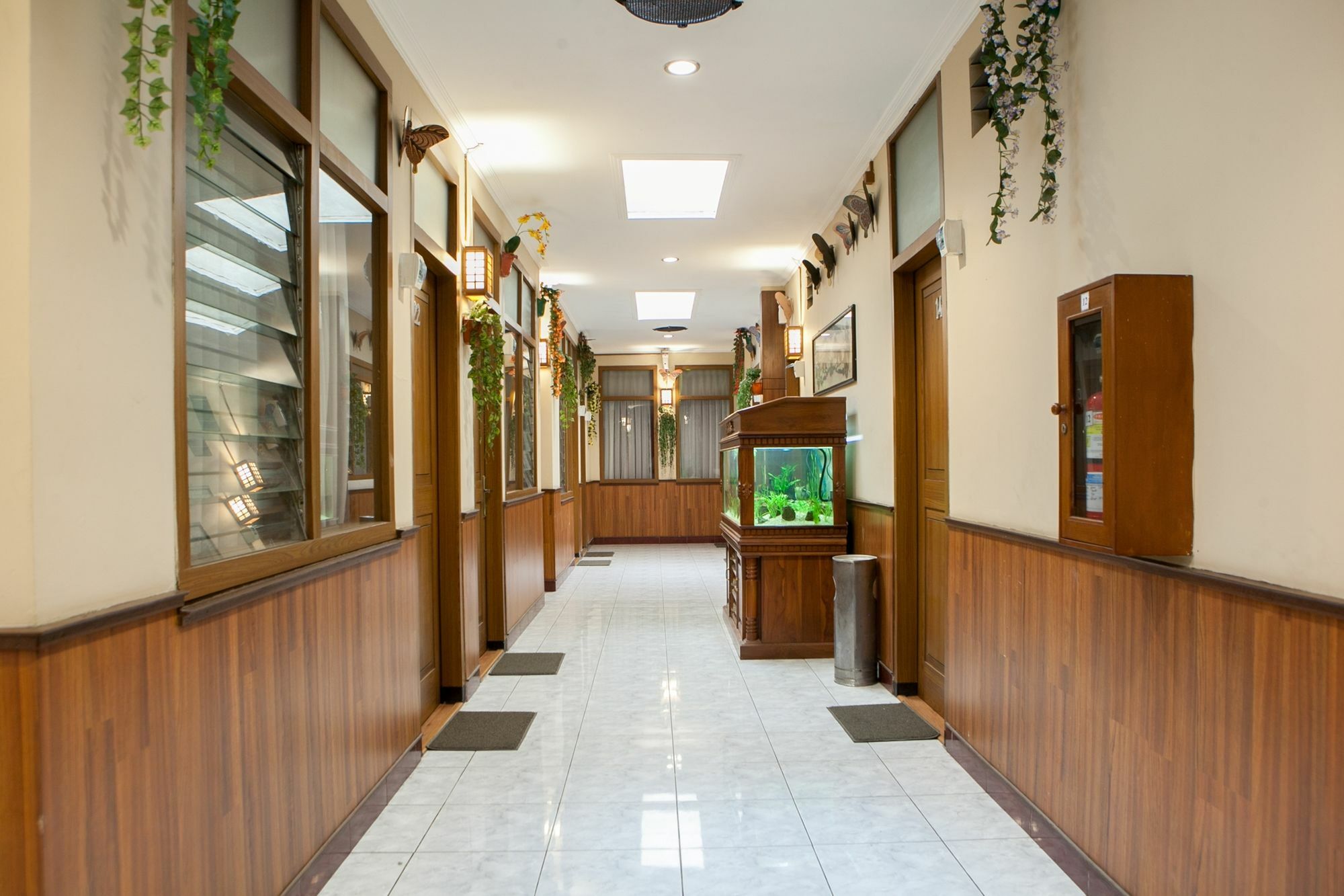 Reddoorz Plus Near Riau Street Bandung Exterior photo