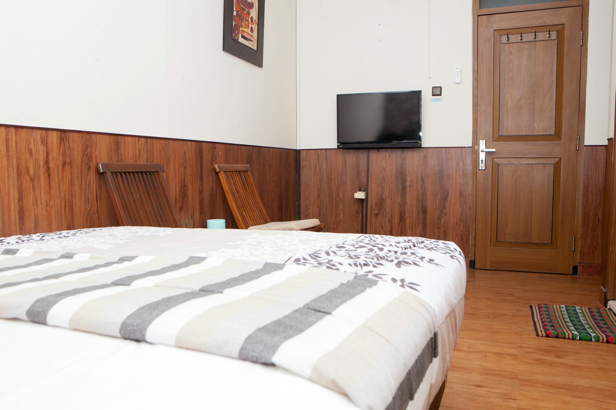 Reddoorz Plus Near Riau Street Bandung Exterior photo