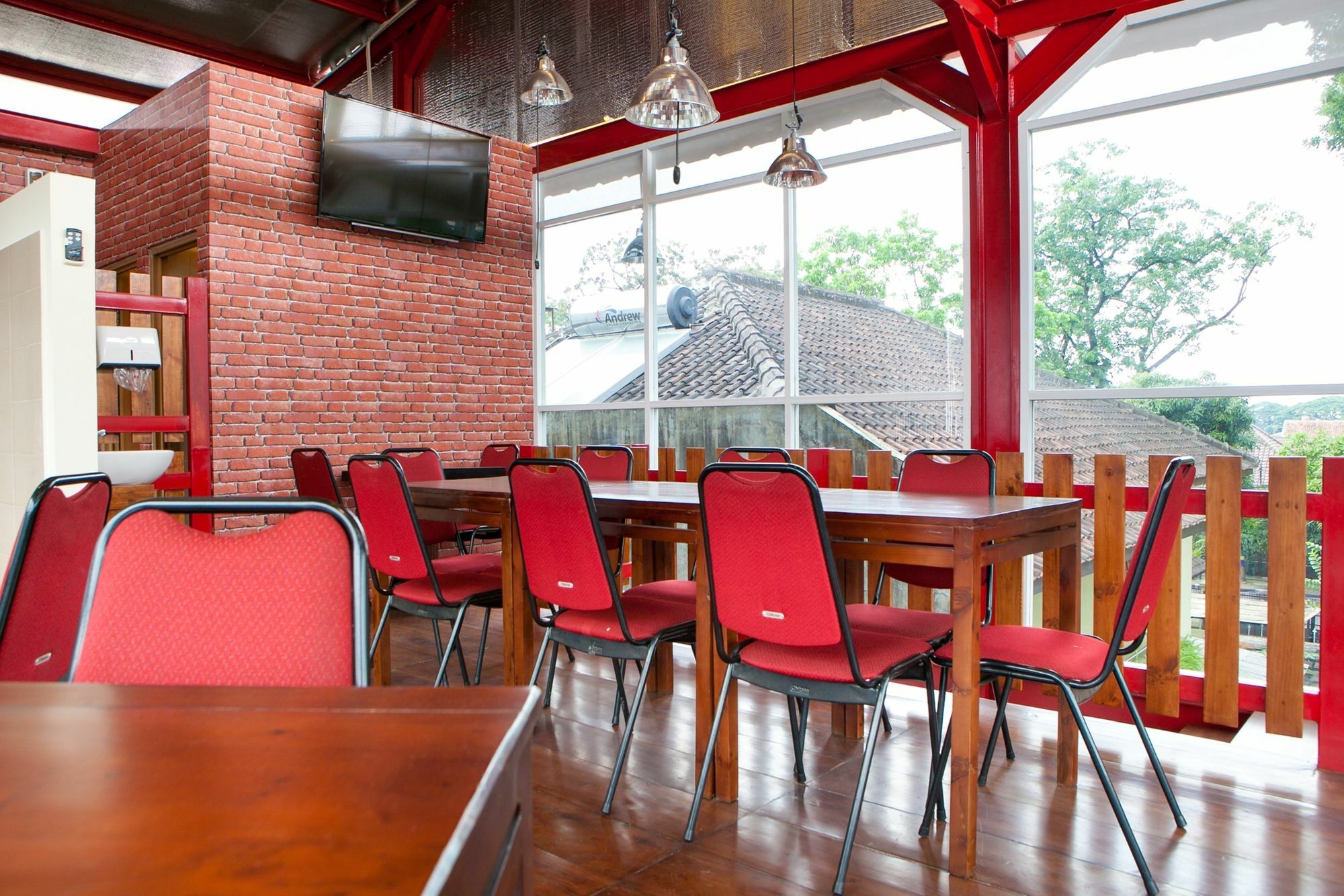 Reddoorz Plus Near Riau Street Bandung Exterior photo